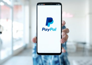 Rút tiền từ Paypal về tài khoản ngân hàng Vietcombank mất bao lâu